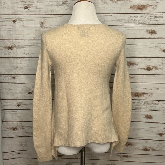 Sutton Studio cream V-neck cashmere sweater - Picture 4 of 5